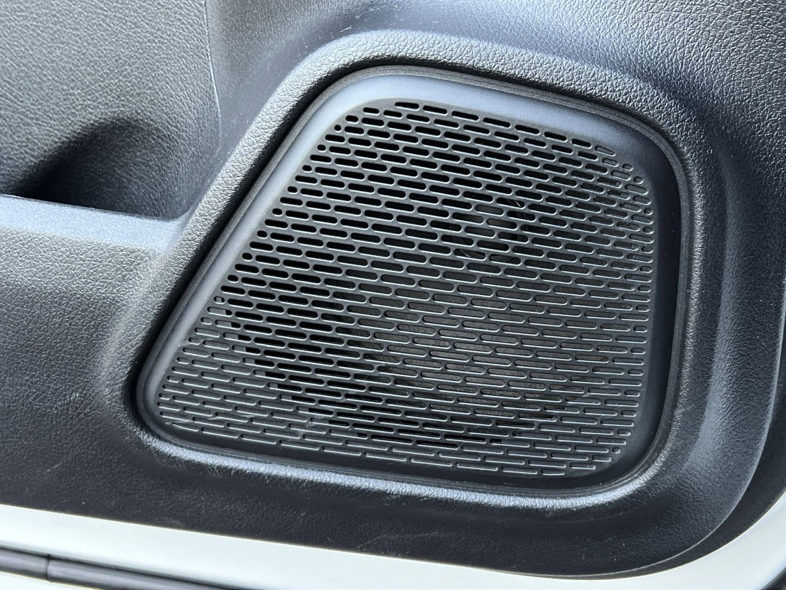 Certified 2021 Mercedes-Benz GLB 250 4MATIC image 34