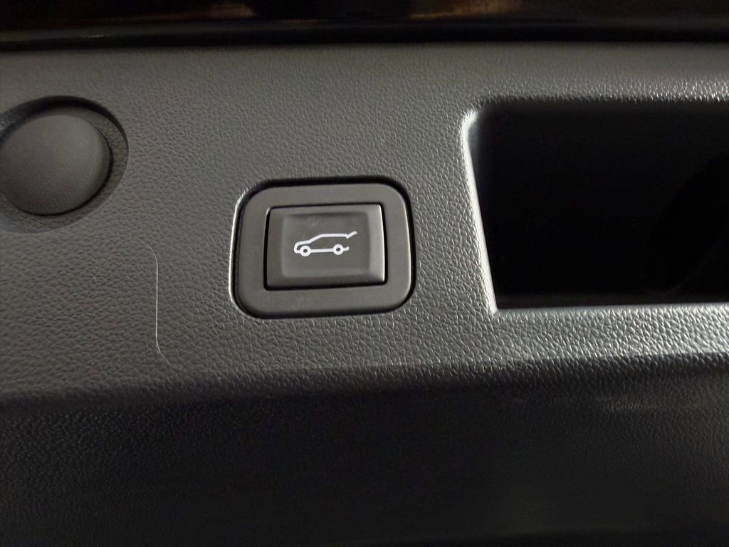 Used 2025 Chevrolet Equinox RS w/ Convenience Package III AWD/4WD image 29