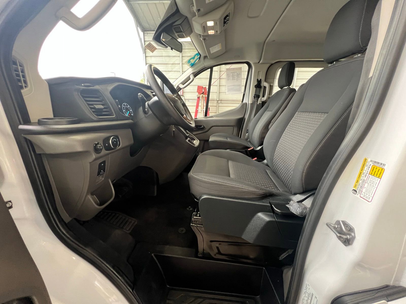 Used 2023 Ford Transit 350 XLT RWD image 13