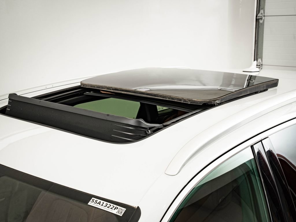 Used 2022 Audi e-tron Premium Plus w/ Premium Plus Package image 14