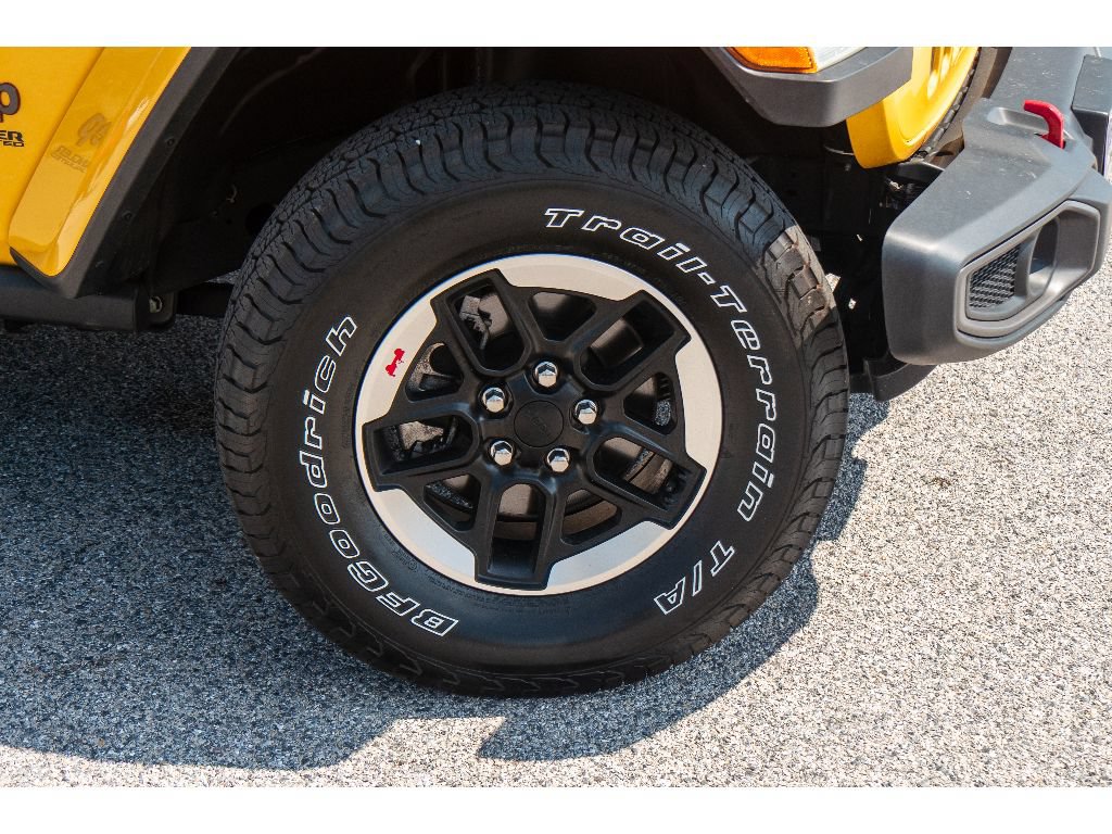 Used 2021 Jeep Wrangler Unlimited Rubicon w/ Dual Top Group AWD/4WD image 23