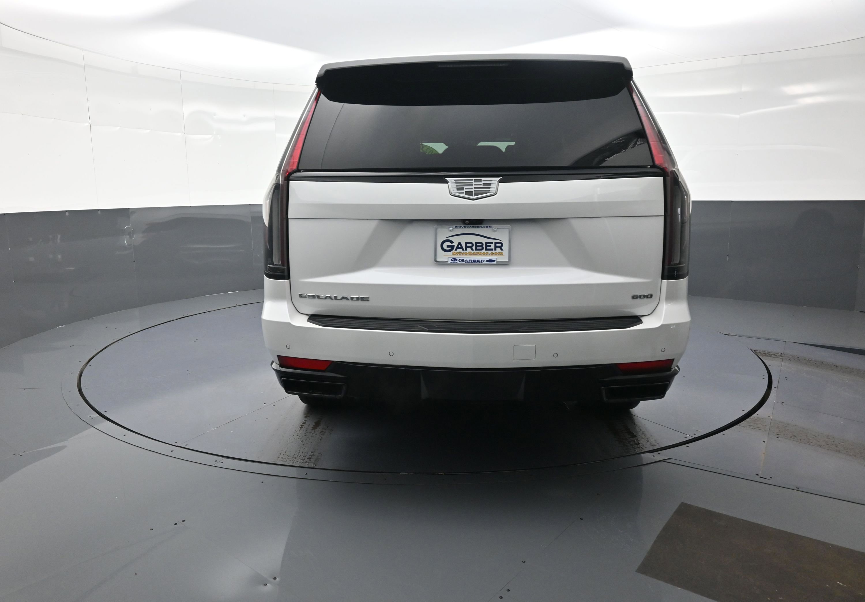 Used 2023 Cadillac Escalade ESV Sport Platinum image 4