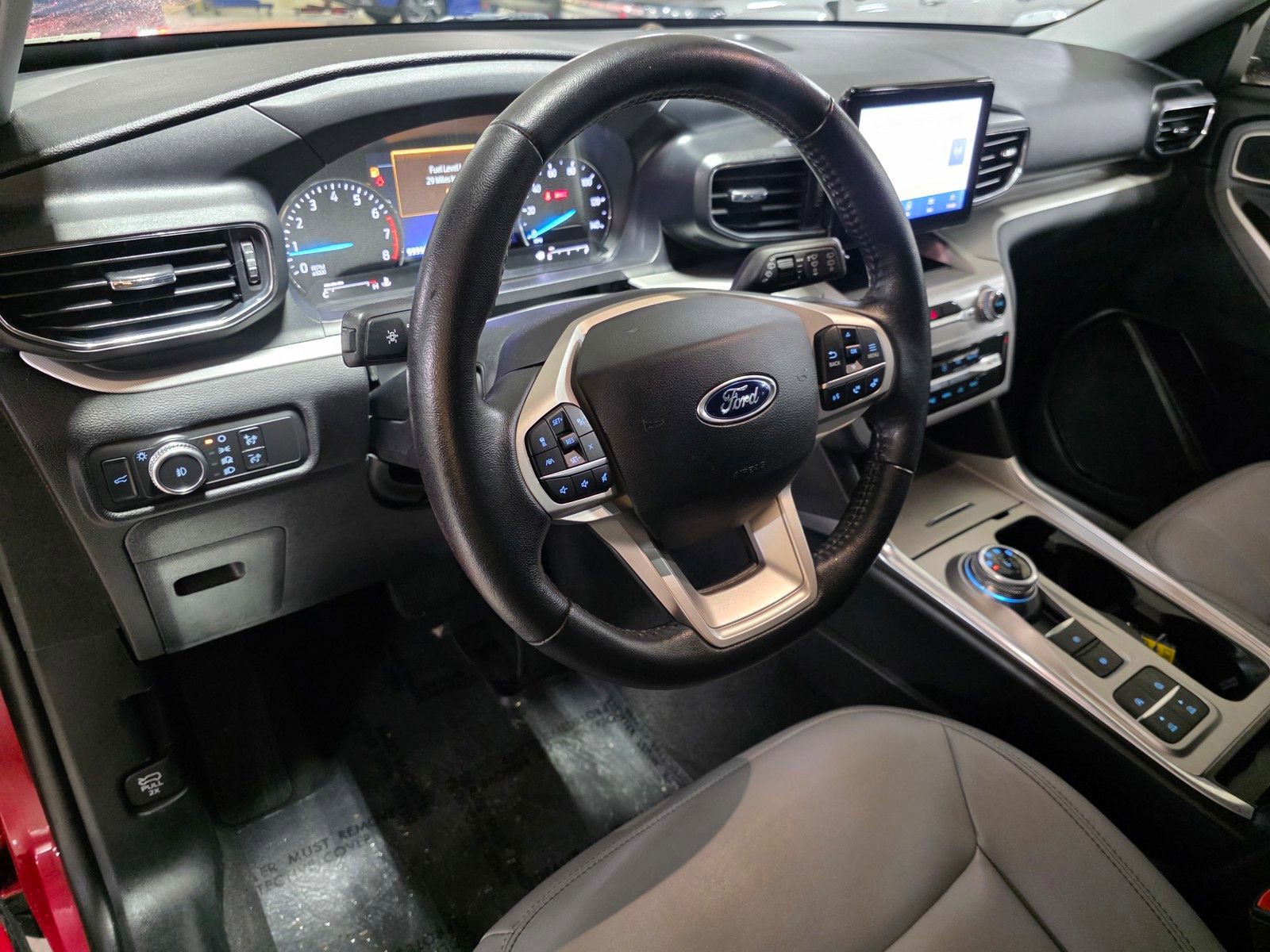 Used 2021 Ford Explorer XLT w/ Equipment Group 202A image 25