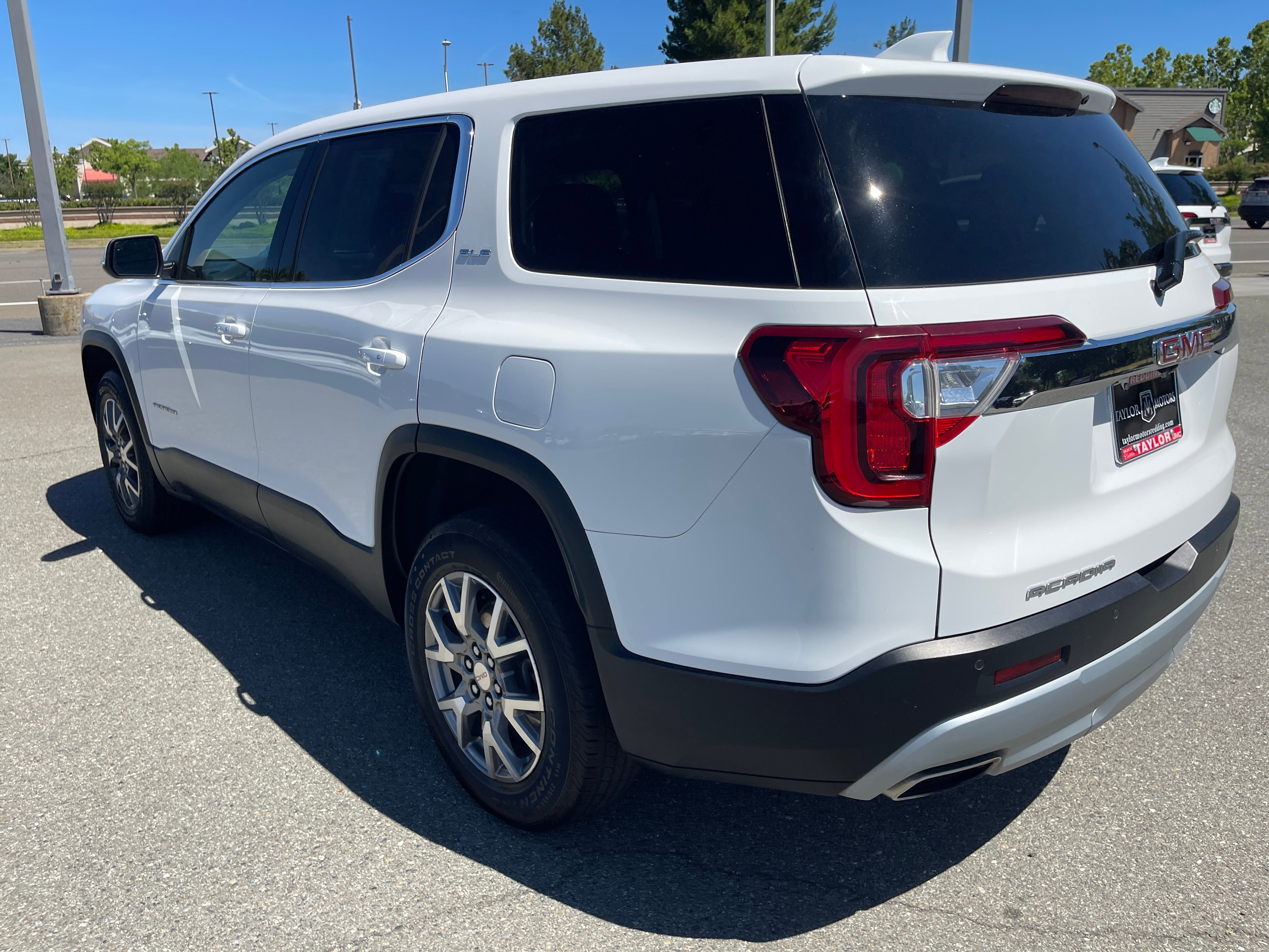 Used 2022 GMC Acadia SLE FWD image 7