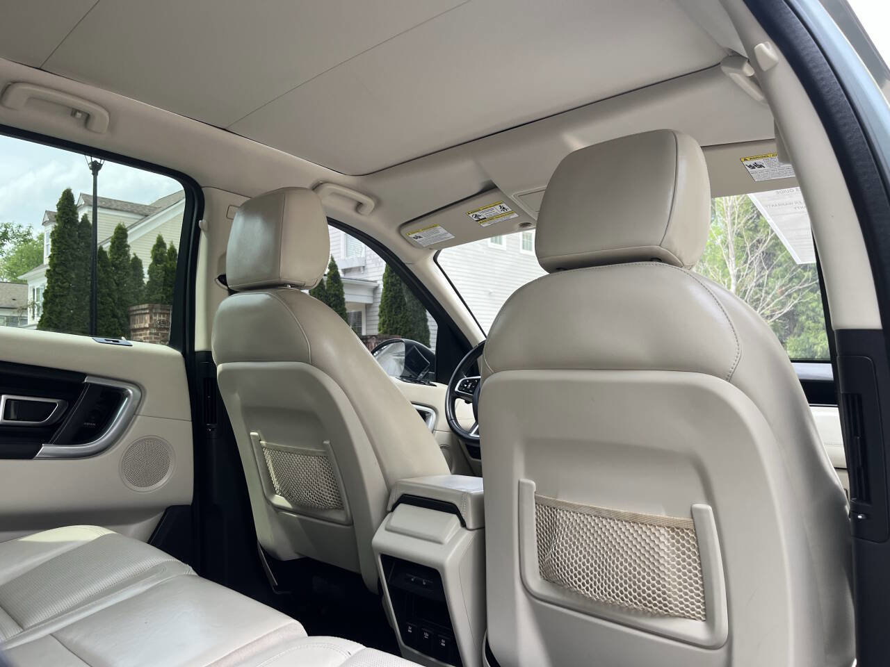 Used 2017 Land Rover Discovery Sport HSE Luxury image 15