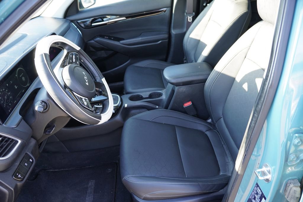 Used 2024 Kia Seltos EX image 4