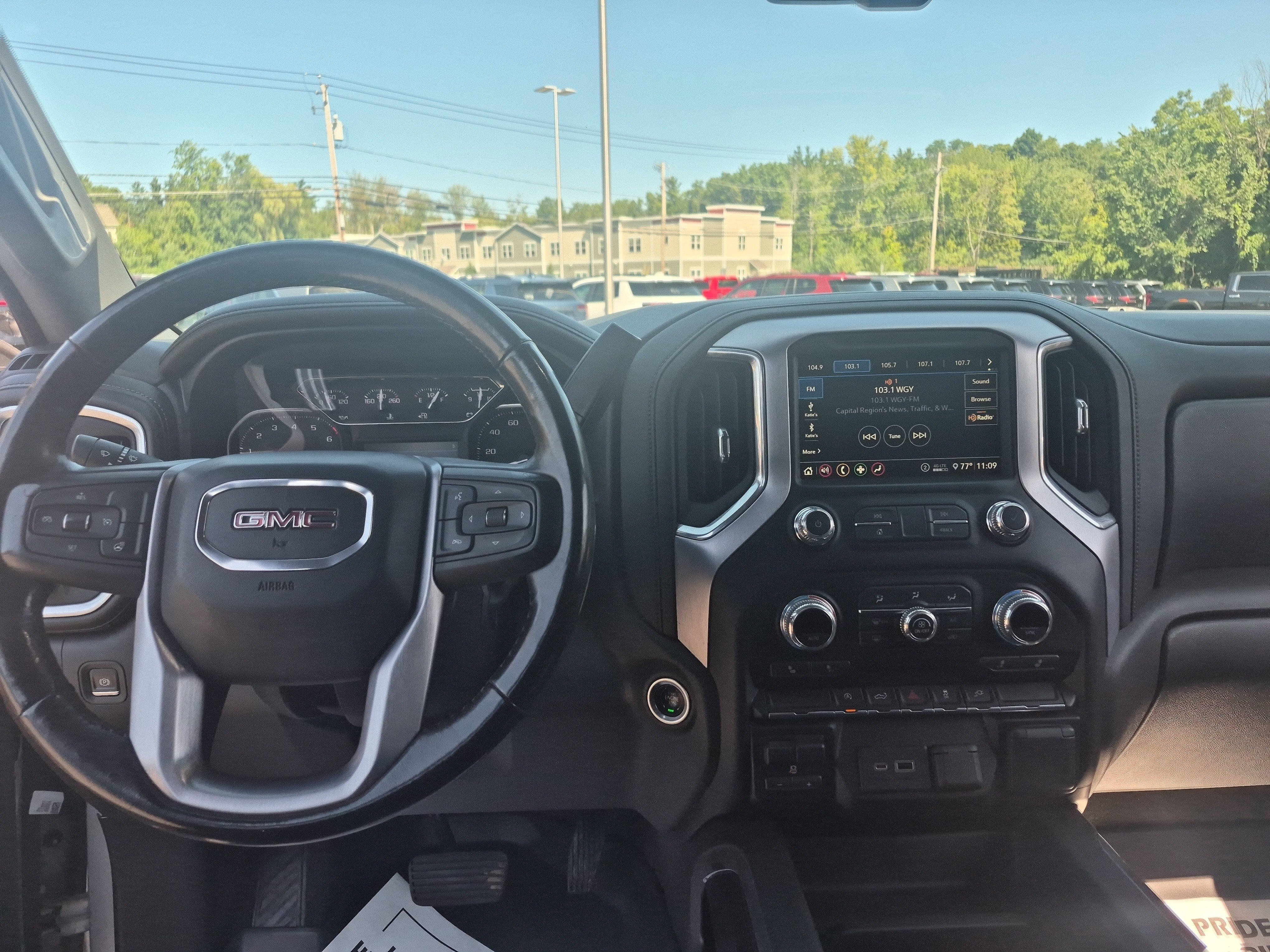 Certified 2020 GMC Sierra 1500 Elevation w/ Elevation Value Package AWD/4WD image 11