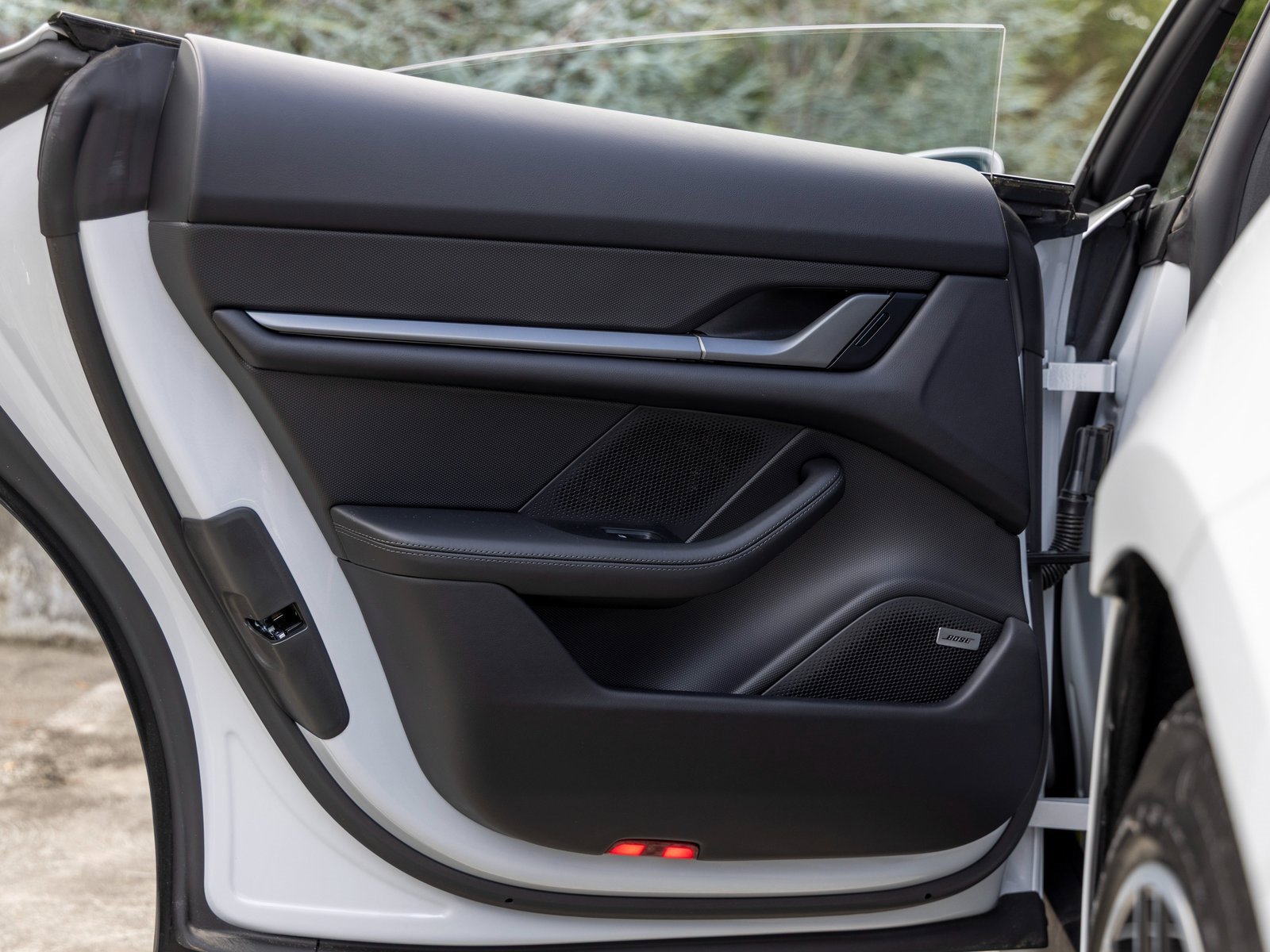 New 2025 Porsche Taycan image 35