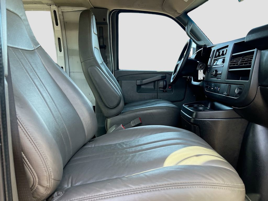 Used 2022 GMC Savana 2500 Work Van w/ Driver Convenience Package image 24