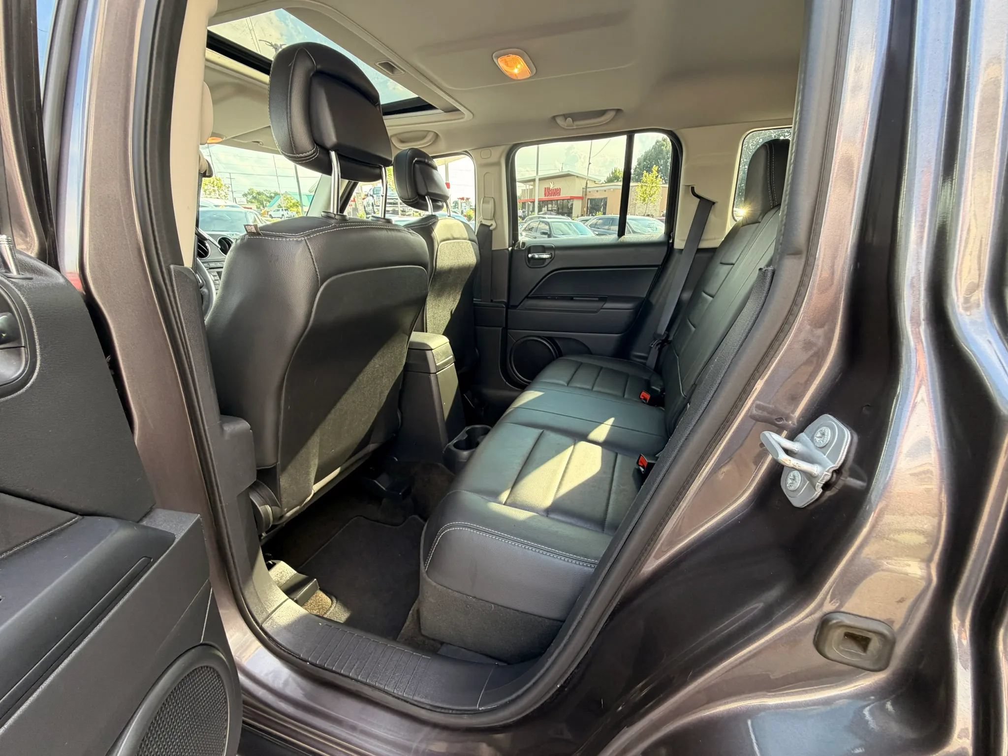 Used 2015 Jeep Patriot High Altitude AWD/4WD image 17