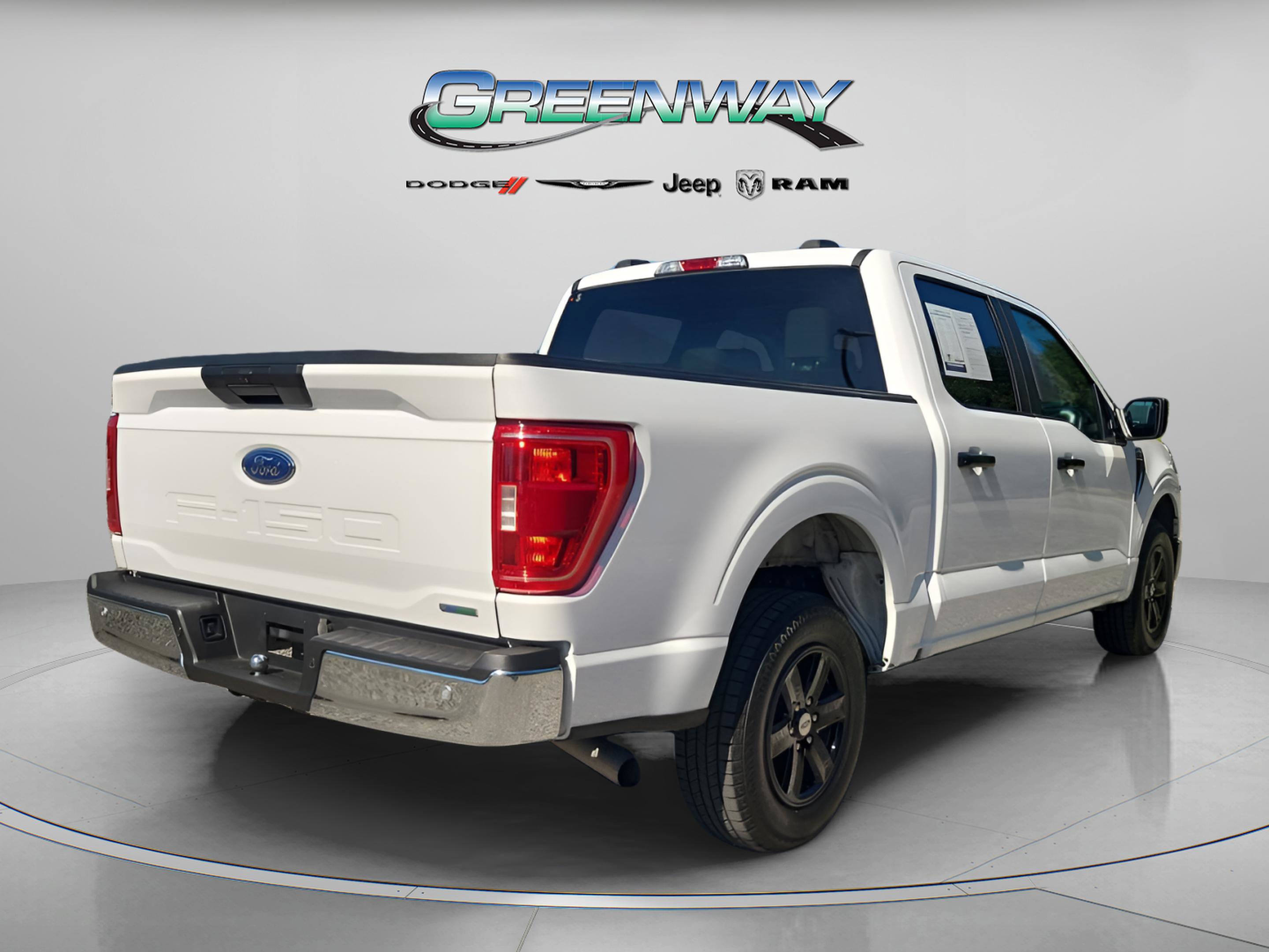 Used 2023 Ford F150 XLT image 3