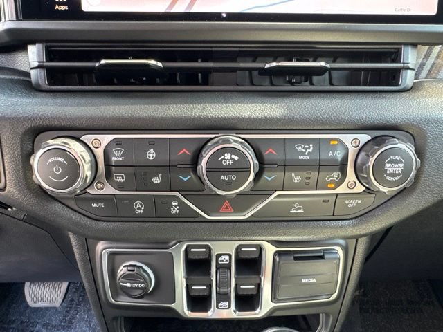 New 2026 Jeep Gladiator Sport AWD/4WD image 17