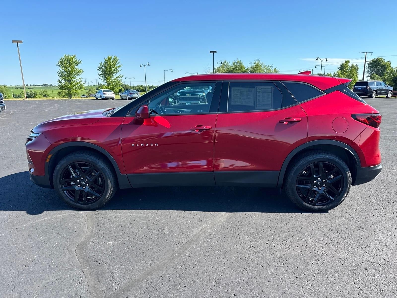 Used 2023 Chevrolet Blazer LT w/ Driver Confidence Package AWD/4WD image 2