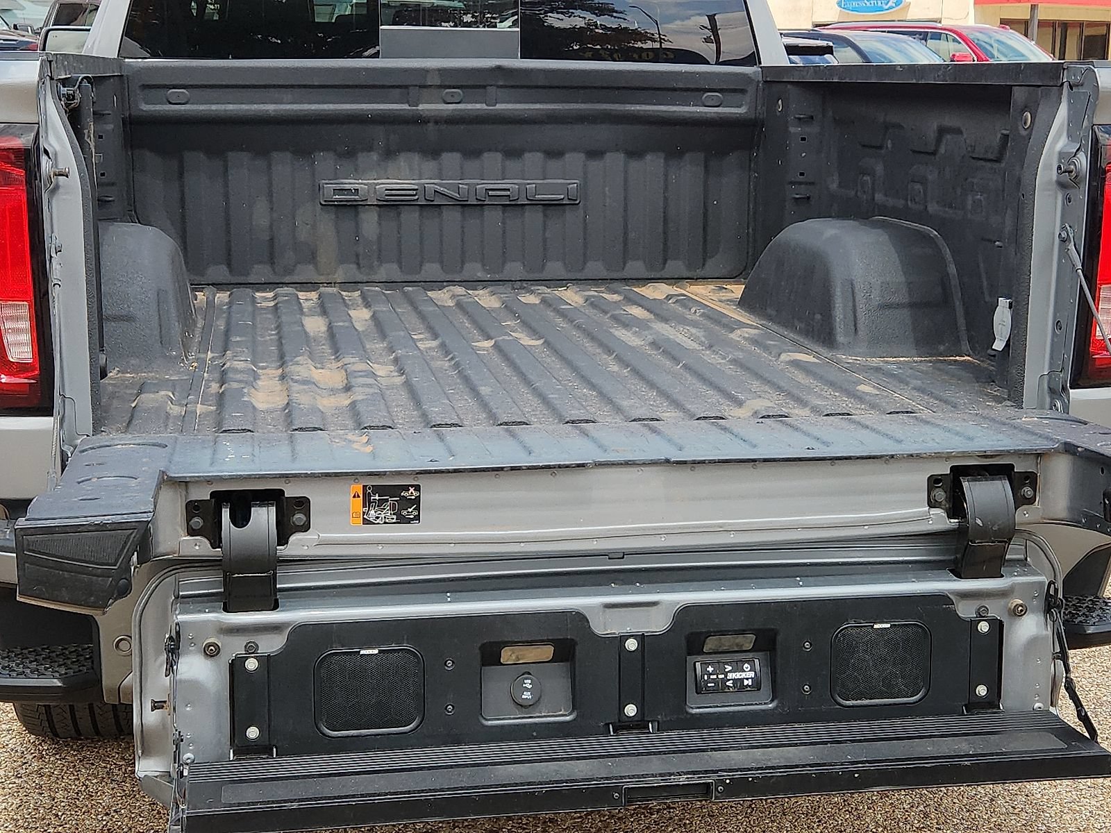 Used 2024 GMC Sierra 1500 Denali Ultimate AWD/4WD image 9