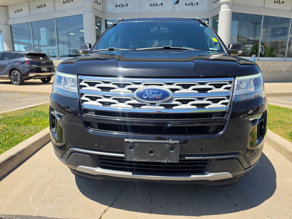 Used 2019 Ford Explorer XLT w/ Equipment Group 202A AWD/4WD image 2