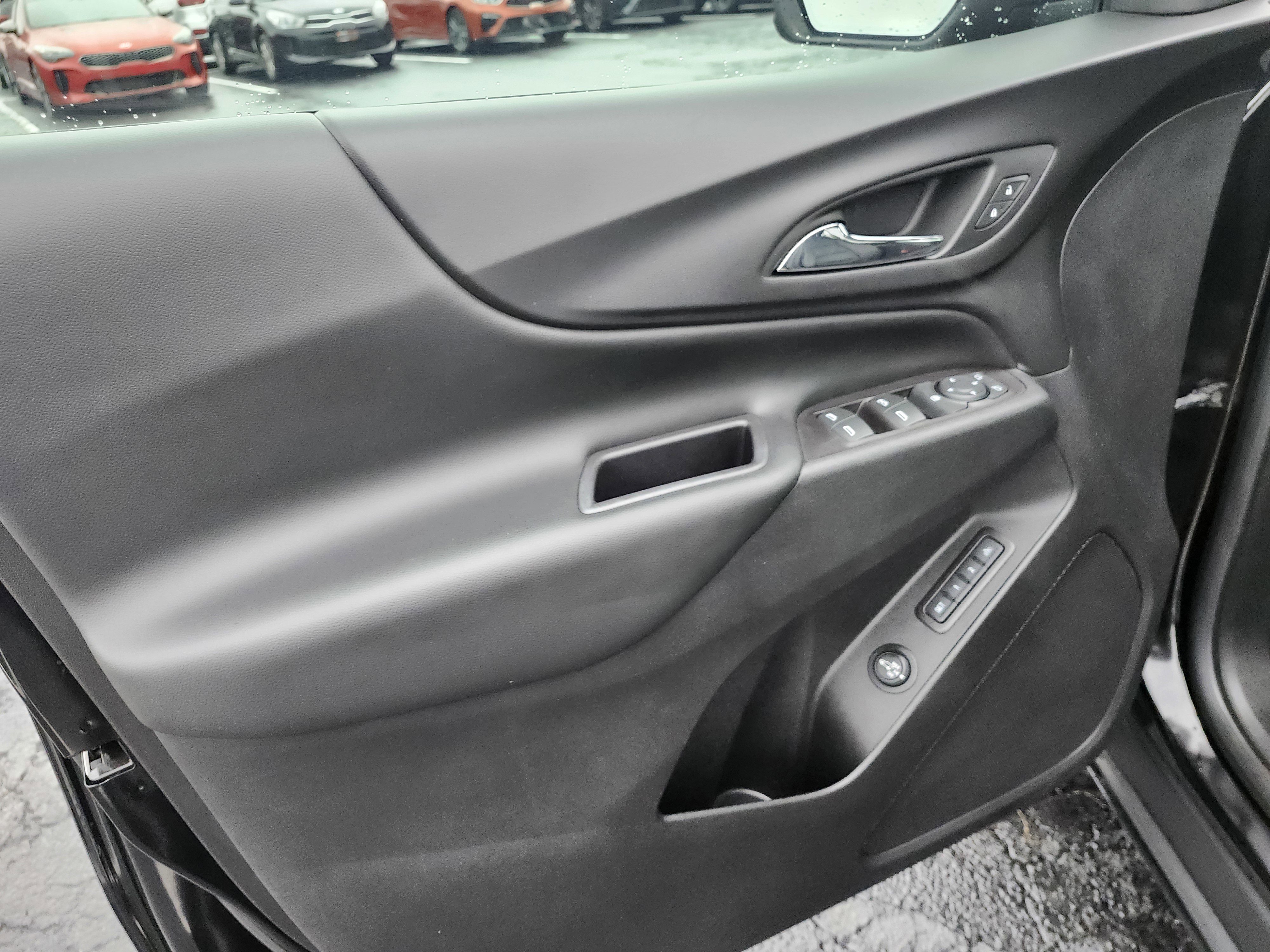 Used 2020 Chevrolet Equinox LT w/ Midnight Edition image 19