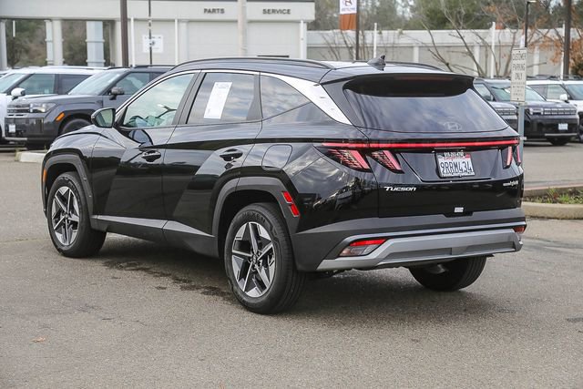 Certified 2025 Hyundai Tucson SEL AWD/4WD image 2