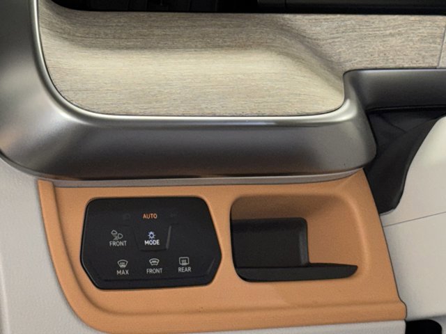 New 2025 Volkswagen ID. Buzz Pro S Plus image 30