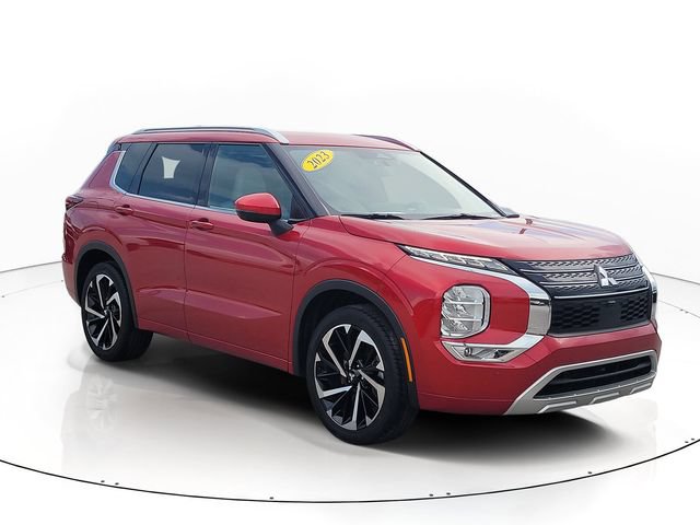 Used 2023 Mitsubishi Outlander SEL FWD image 3