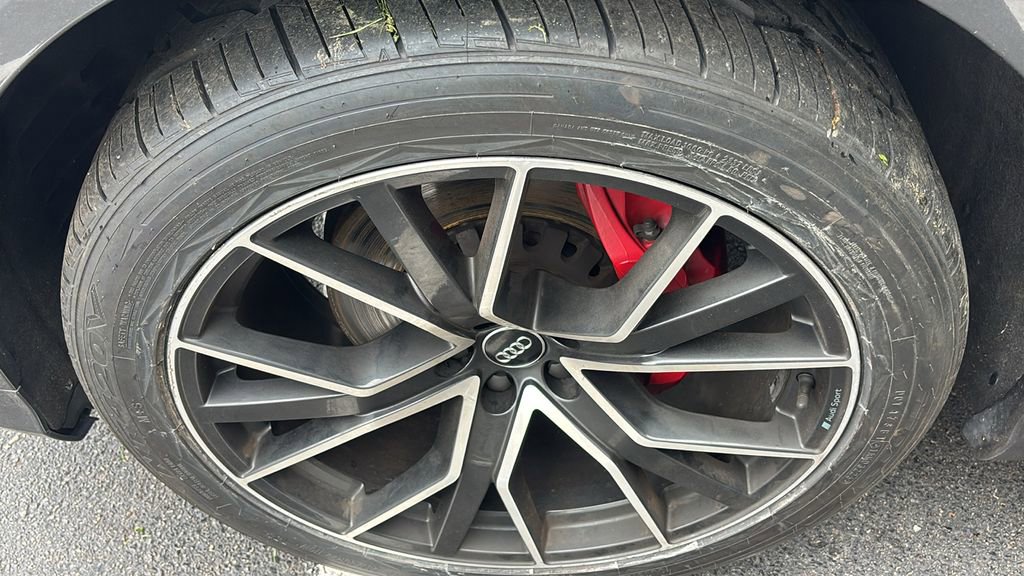 Used 2020 Audi Q8 Premium Plus w/ Premium Plus Package AWD/4WD image 33