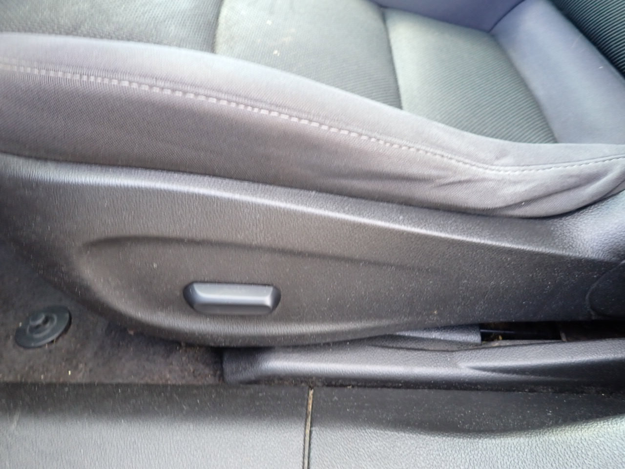 Used 2013 Chevrolet Cruze LT image 33