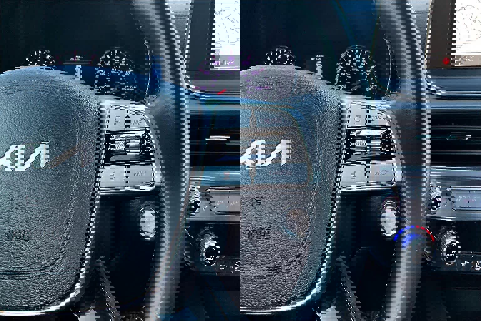 Used 2022 Kia Telluride LX image 23