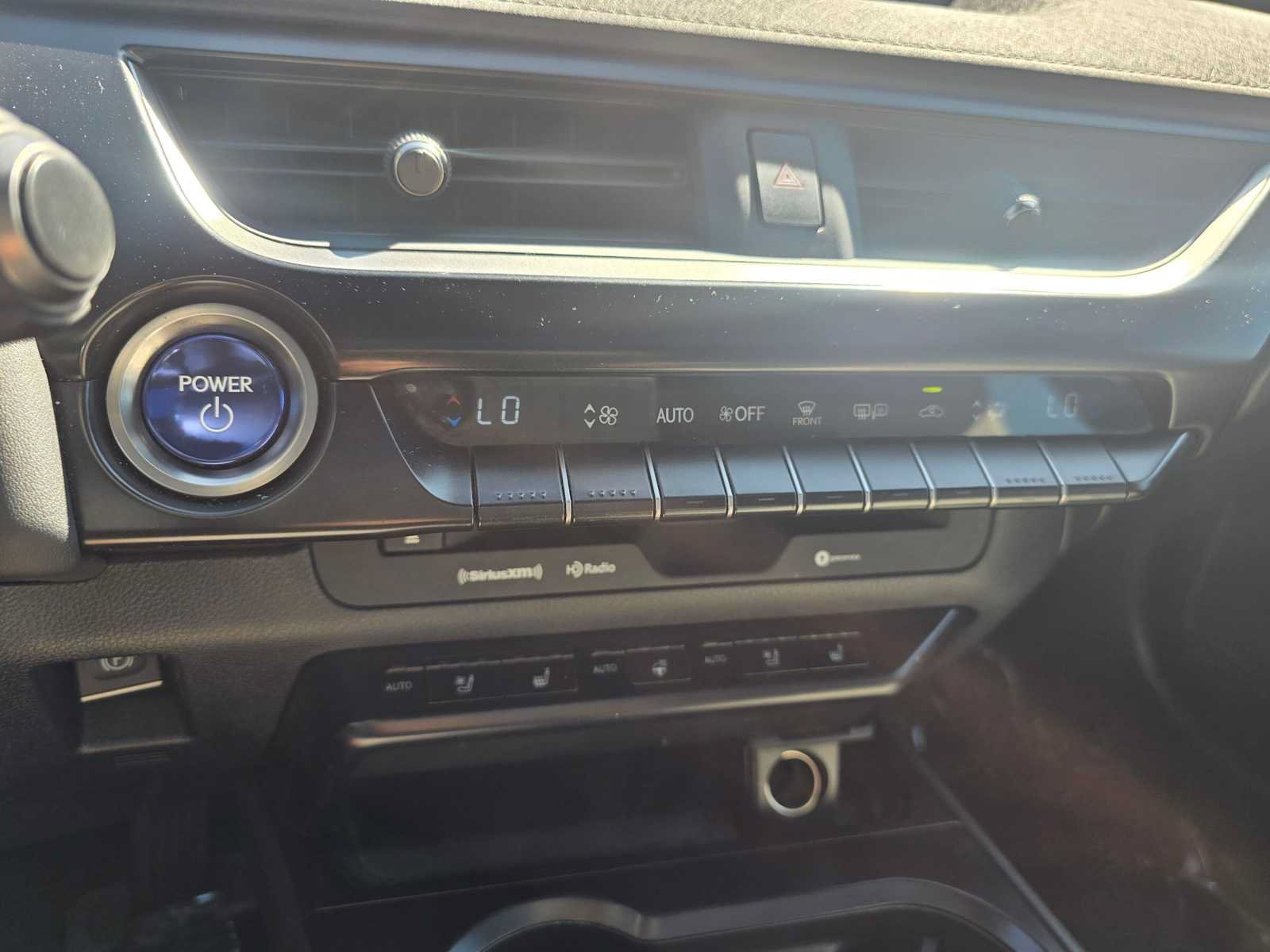 Used 2020 Lexus UX 250h w/ Premium Package AWD/4WD image 30