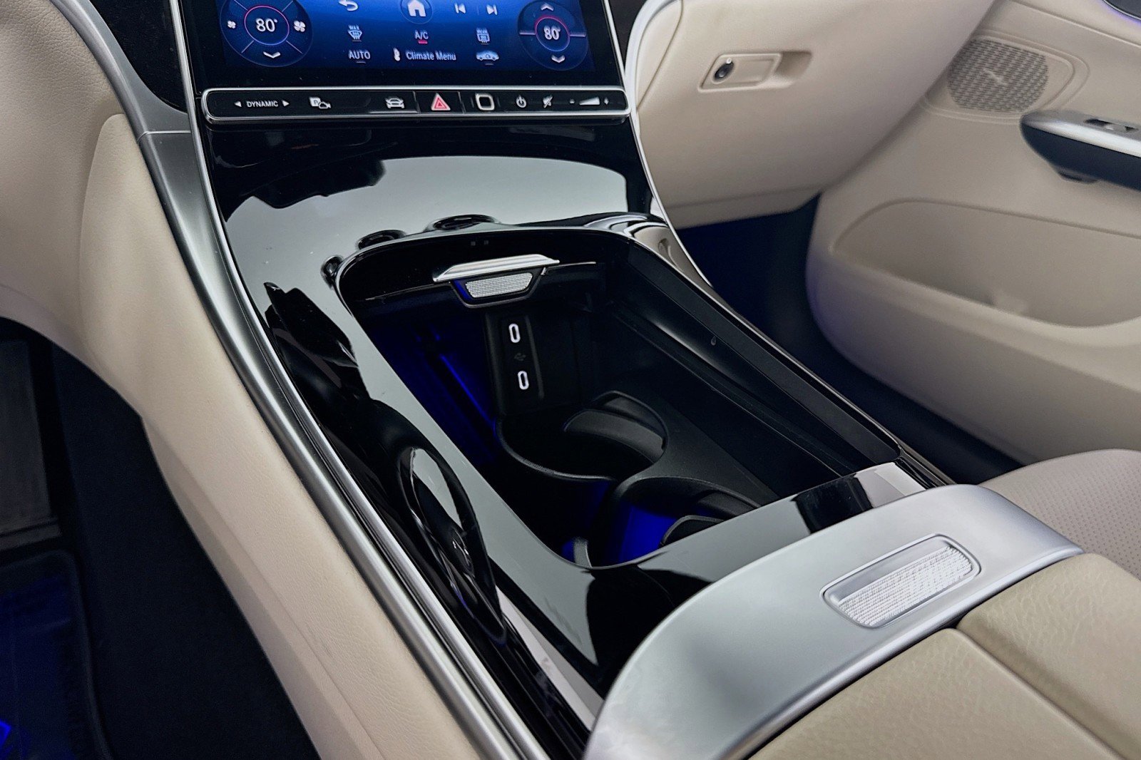 Certified 2025 Mercedes-Benz GLC 300 image 6