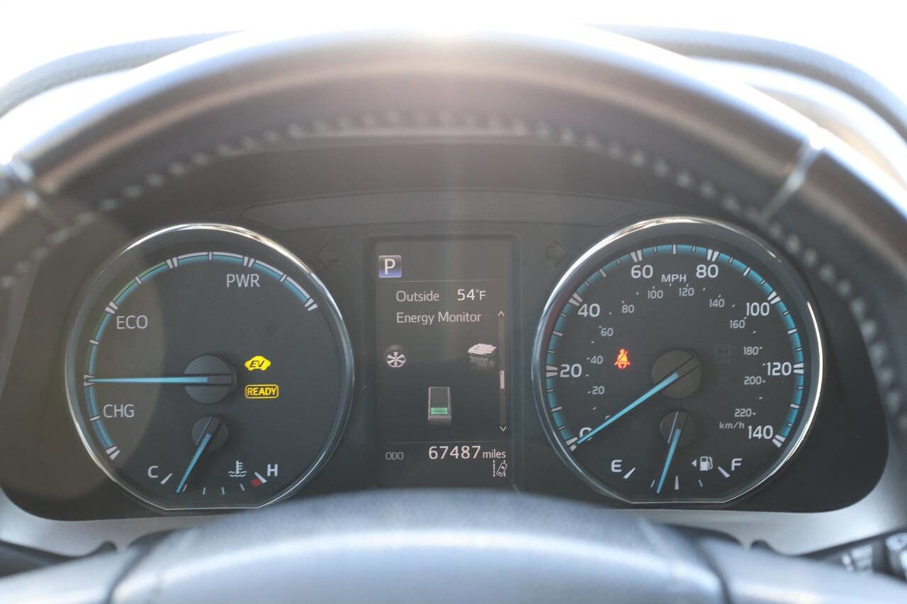 Used 2018 Toyota RAV4 XLE AWD/4WD image 19