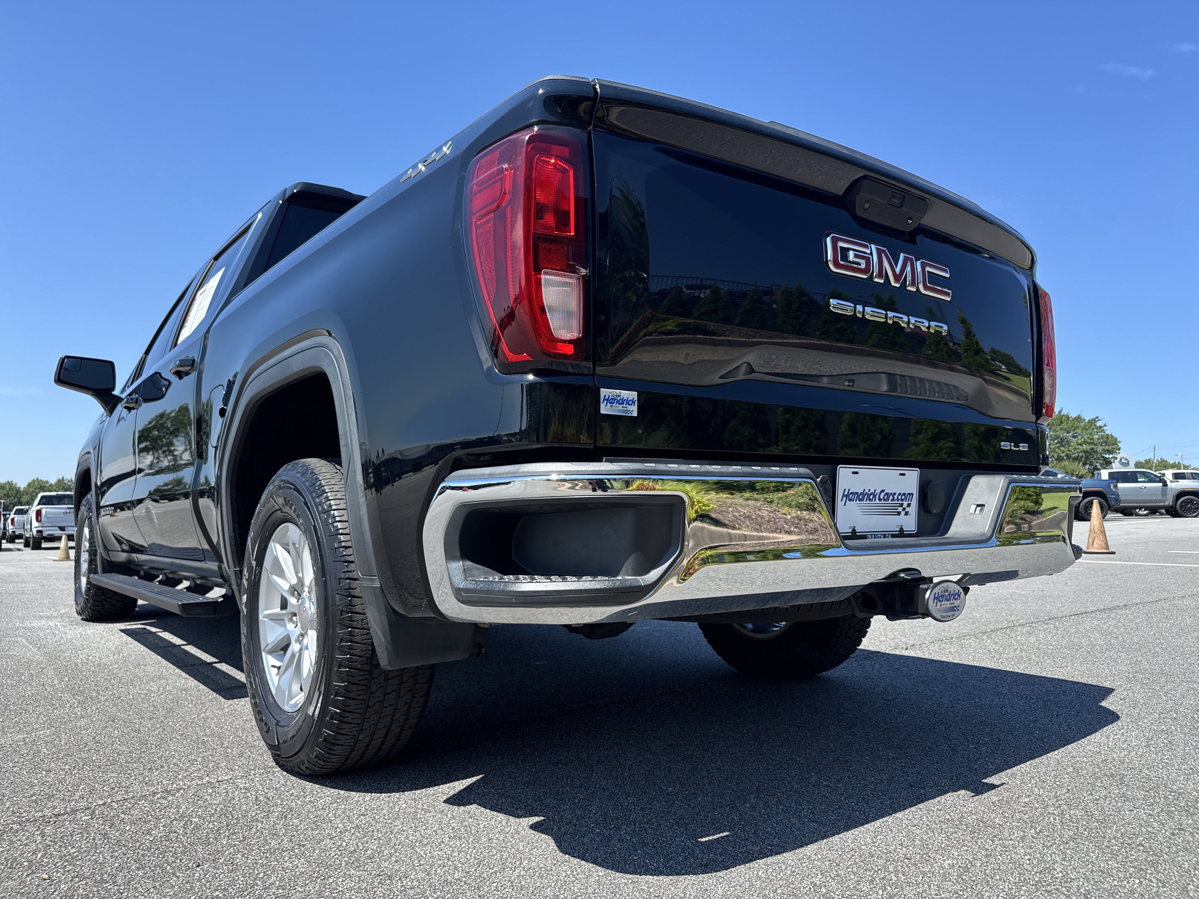 Used 2020 GMC Sierra 1500 SLE w/ SLE Value Package AWD/4WD image 8
