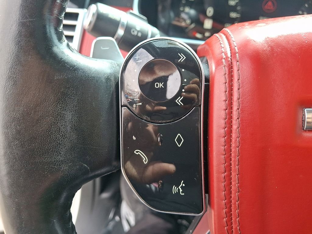 Used 2019 Land Rover Range Rover Autobiography image 24