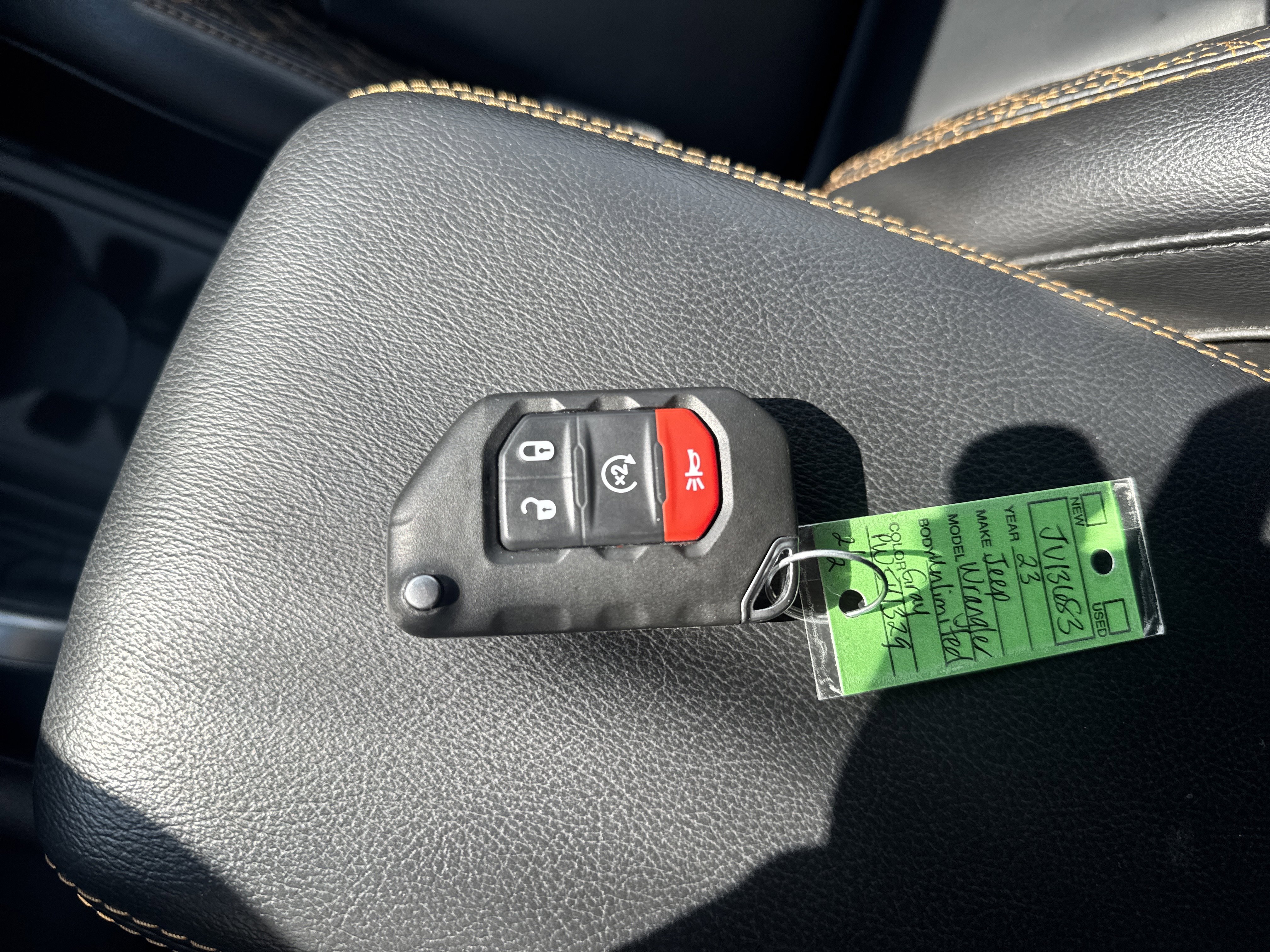 Used 2023 Jeep Wrangler Unlimited Sahara AWD/4WD image 30