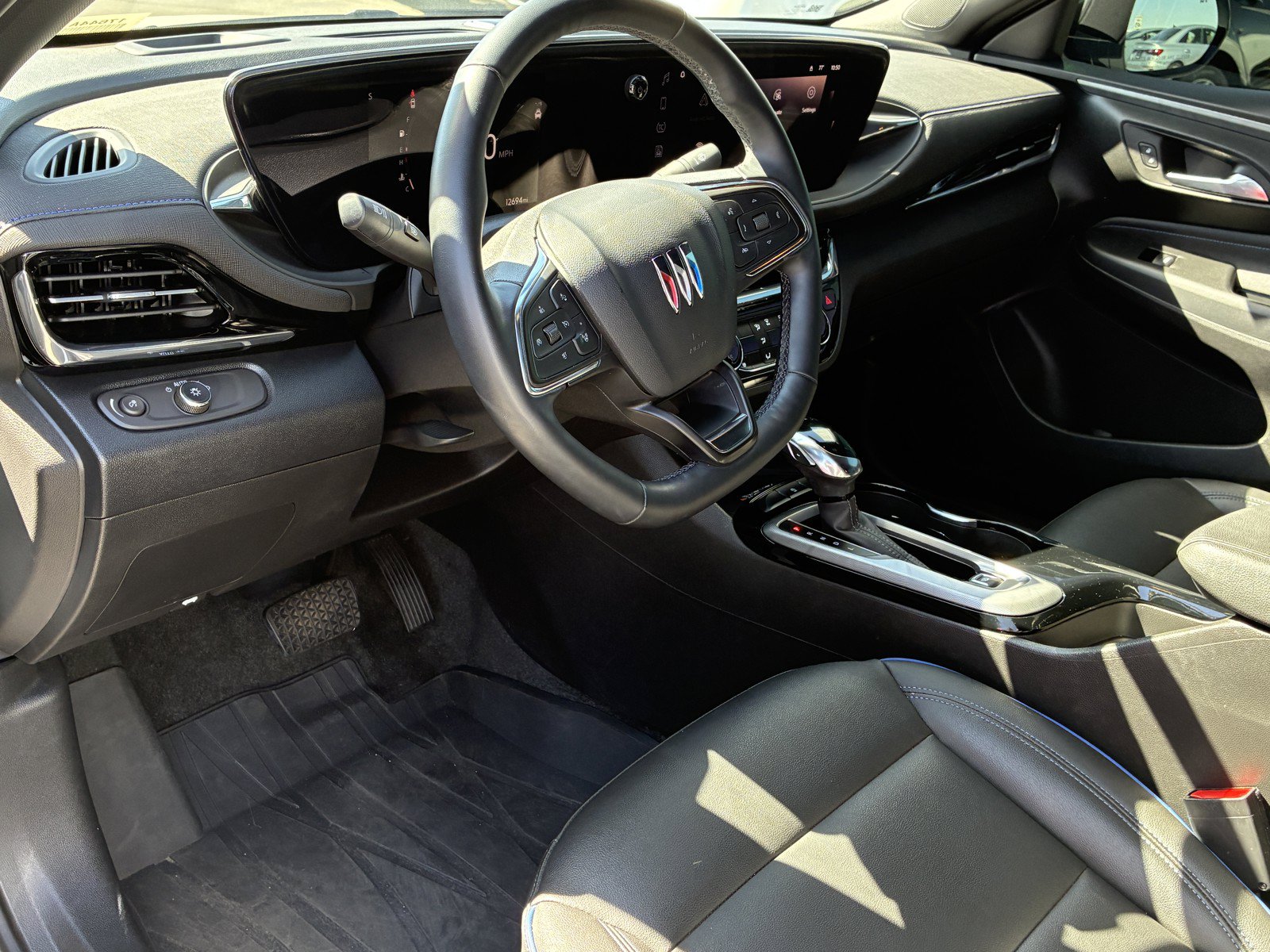 Used 2025 Buick Envista Sport Touring w/ Convenience I Package FWD image 18