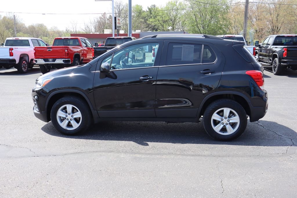 Used 2022 Chevrolet Trax LT w/ LT Convenience Package image 26