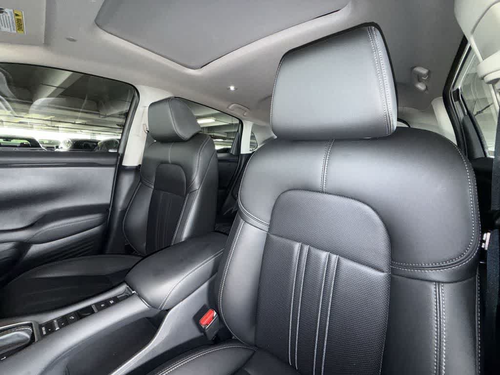 Used 2026 Honda HR-V EX-L image 14