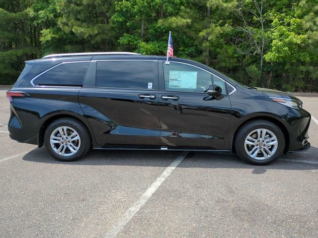 New 2026 Toyota Sienna Limited AWD/4WD image 3