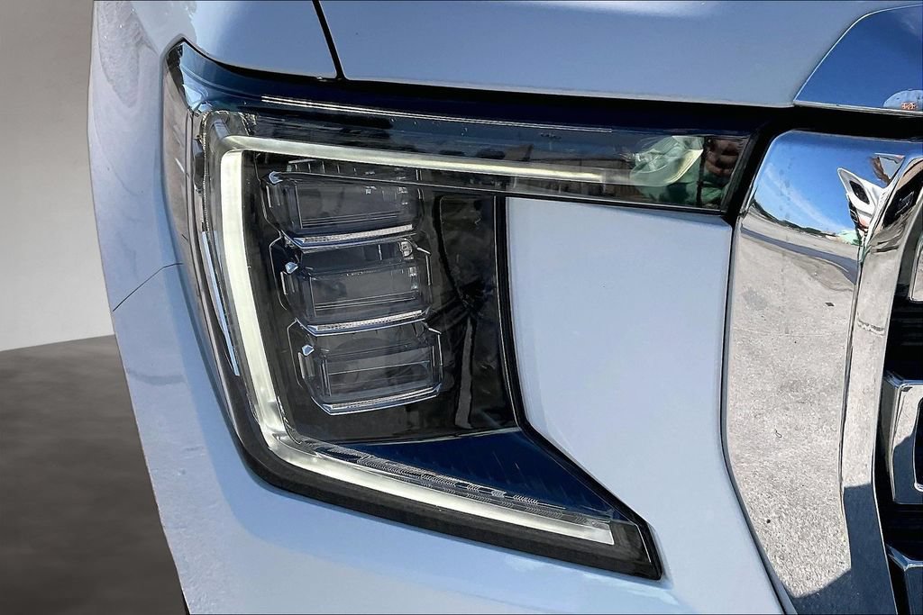 Used 2024 GMC Yukon SLT RWD image 30