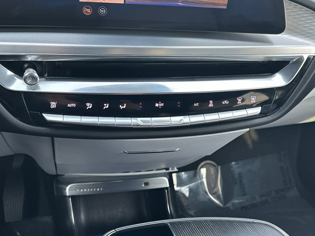 Used 2024 Cadillac Lyriq Sport image 32