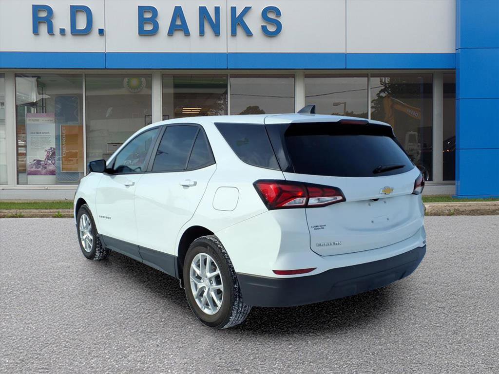 Used 2022 Chevrolet Equinox LS w/ LS Convenience Package image 3