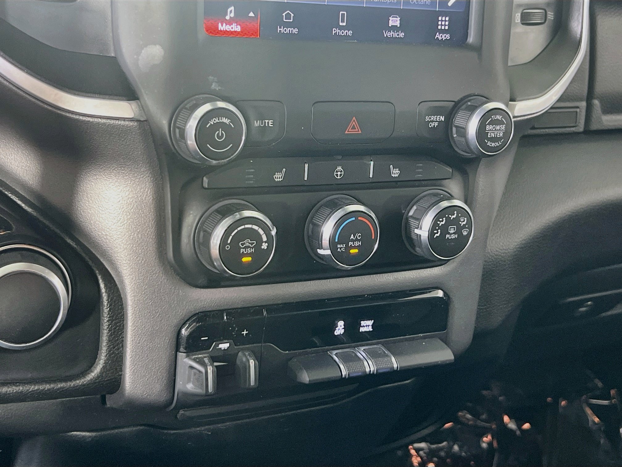 Used 2023 RAM 1500 Big Horn AWD/4WD image 15