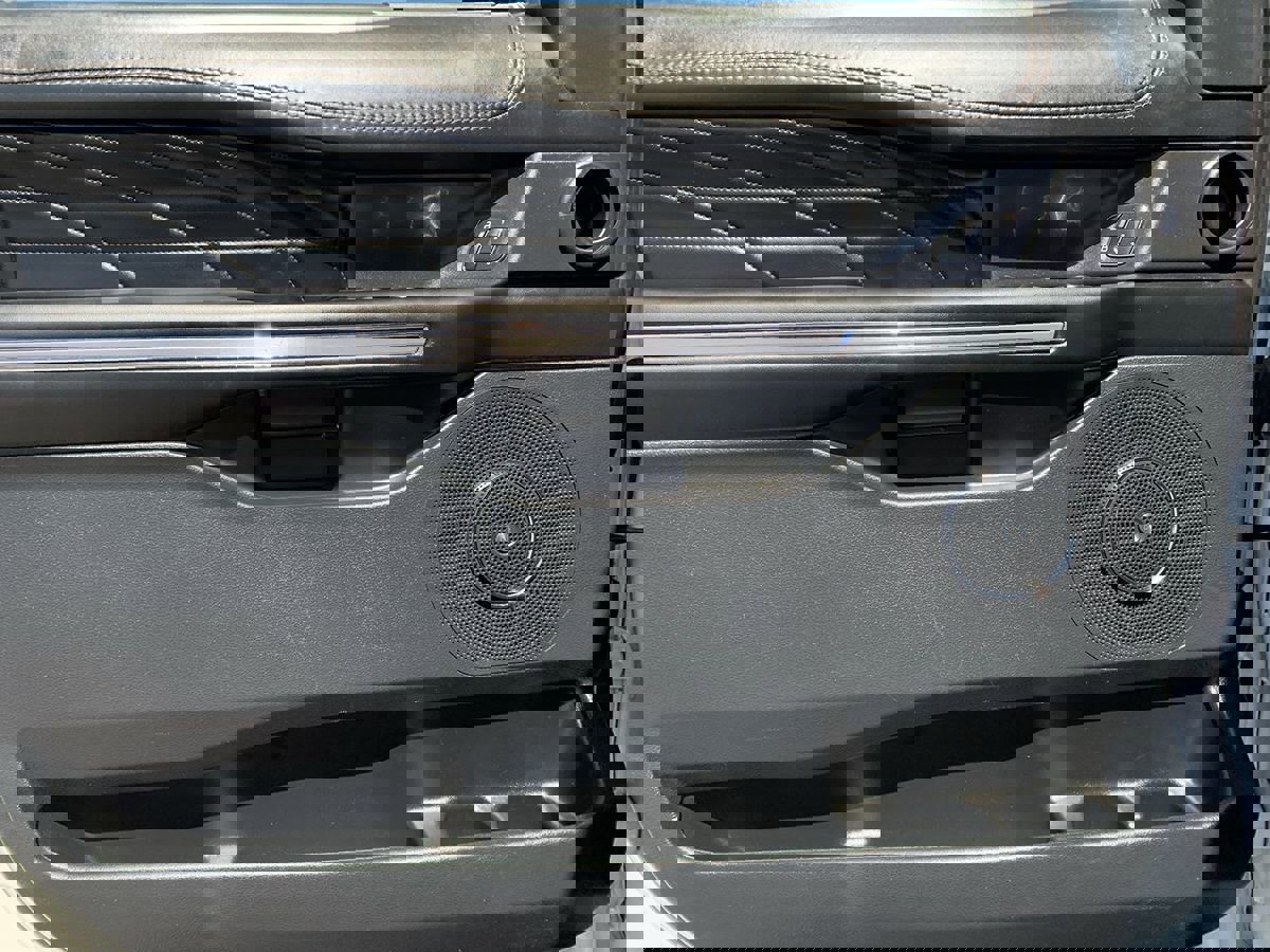 Used 2020 Ford Expedition Platinum AWD/4WD image 18