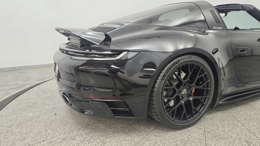 Used 2022 Porsche 911 Targa 4S AWD/4WD image 28