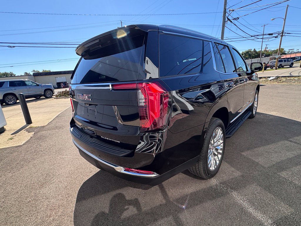 Used 2026 GMC Yukon Elevation w/ Elevation Premium Package AWD/4WD image 7