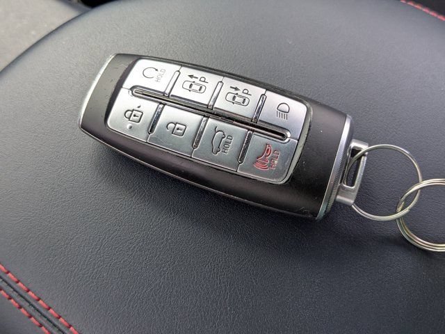 Used 2022 Genesis GV70 3.5T Sport w/ Sport Prestige Package AWD/4WD image 30