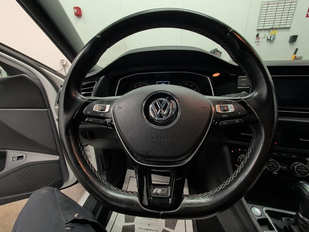 Used 2019 Volkswagen Jetta R-Line FWD image 19