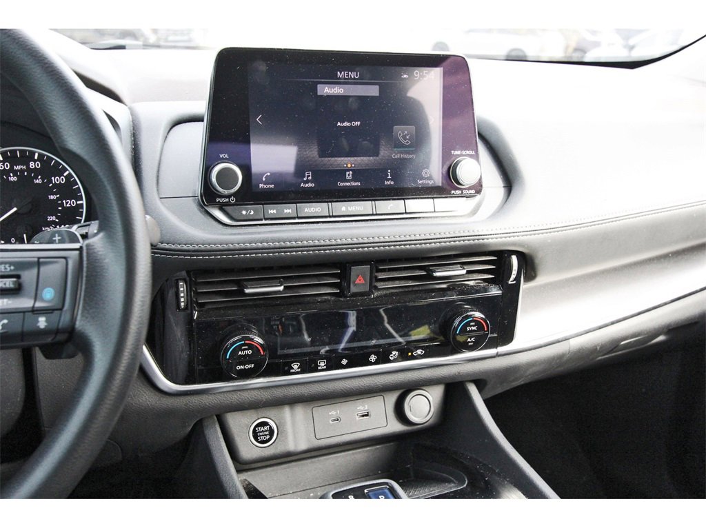 Used 2022 Nissan Rogue SV image 15