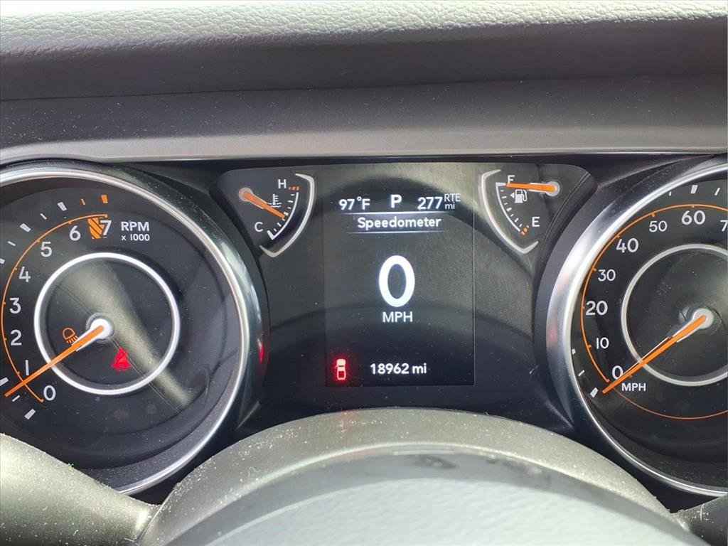 Used 2023 Jeep Gladiator Sport AWD/4WD image 14
