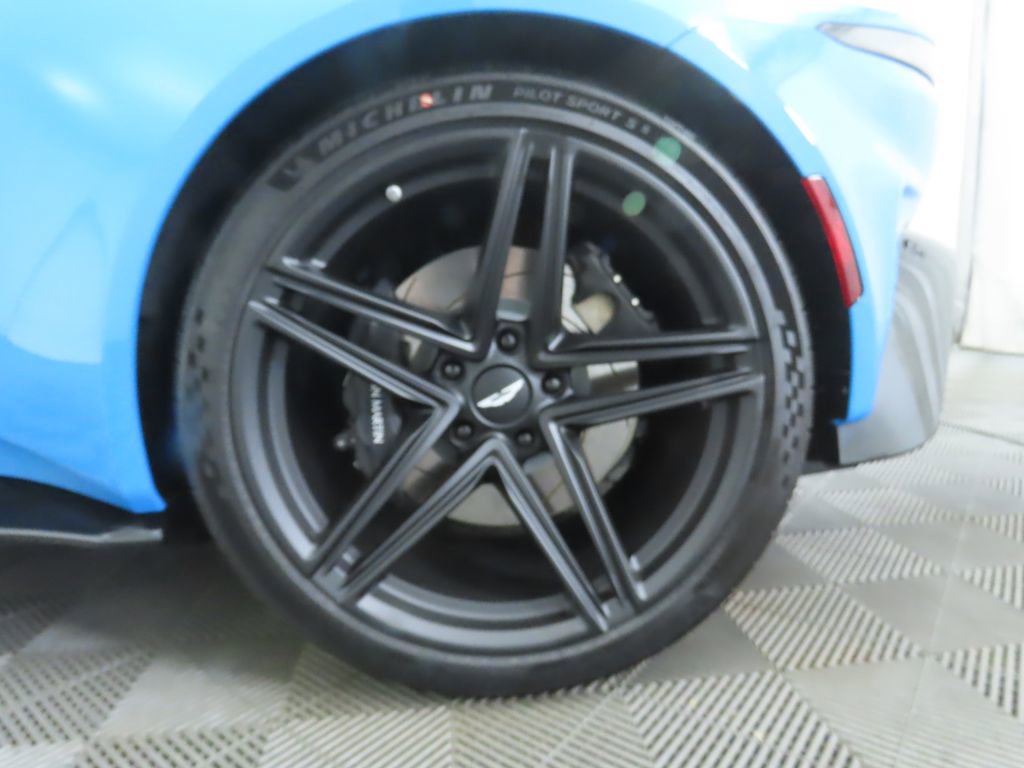 Used 2025 Aston Martin V8 Vantage Coupe image 27