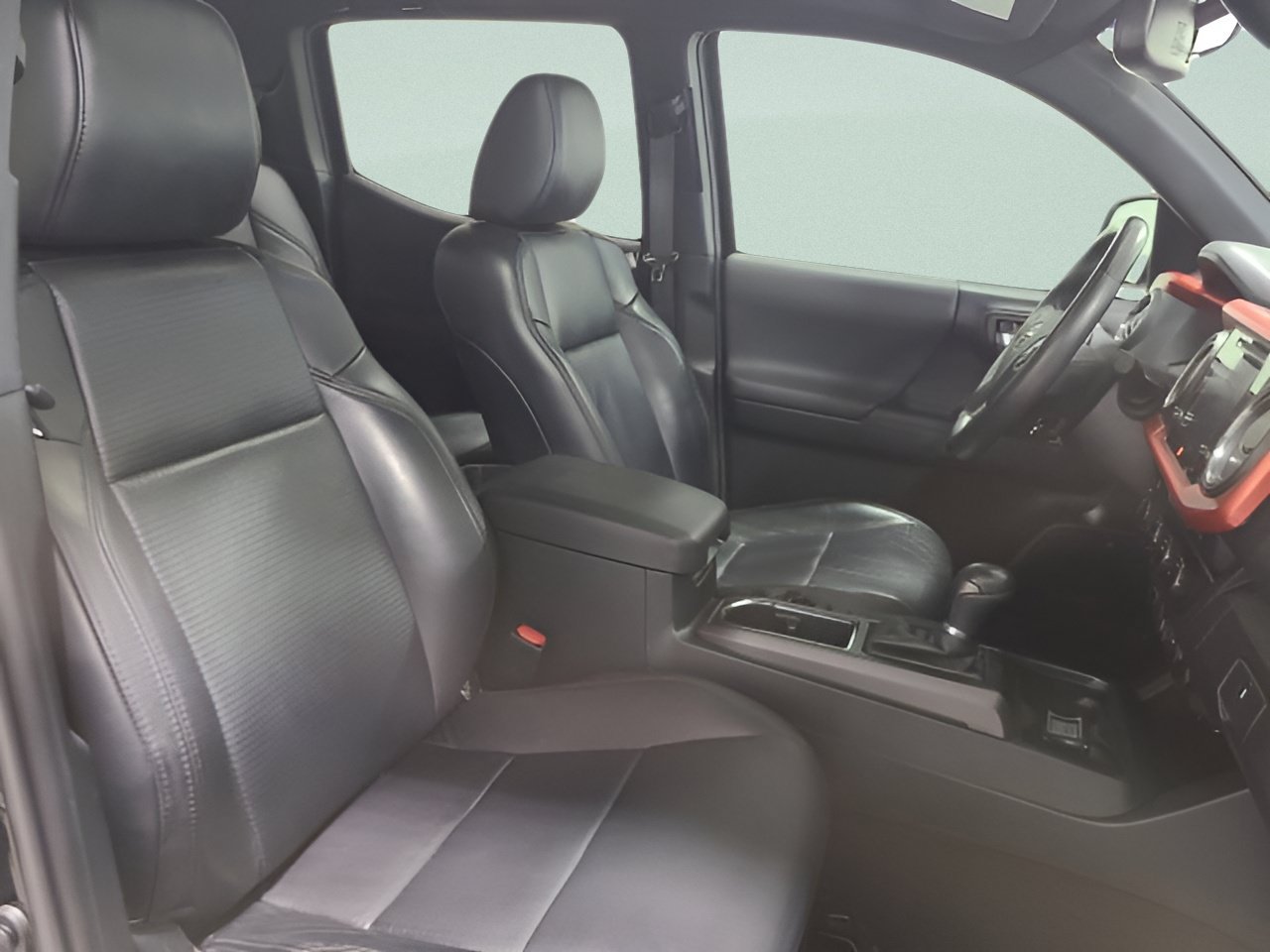 Used 2019 Toyota Tacoma TRD Off-Road AWD/4WD image 15