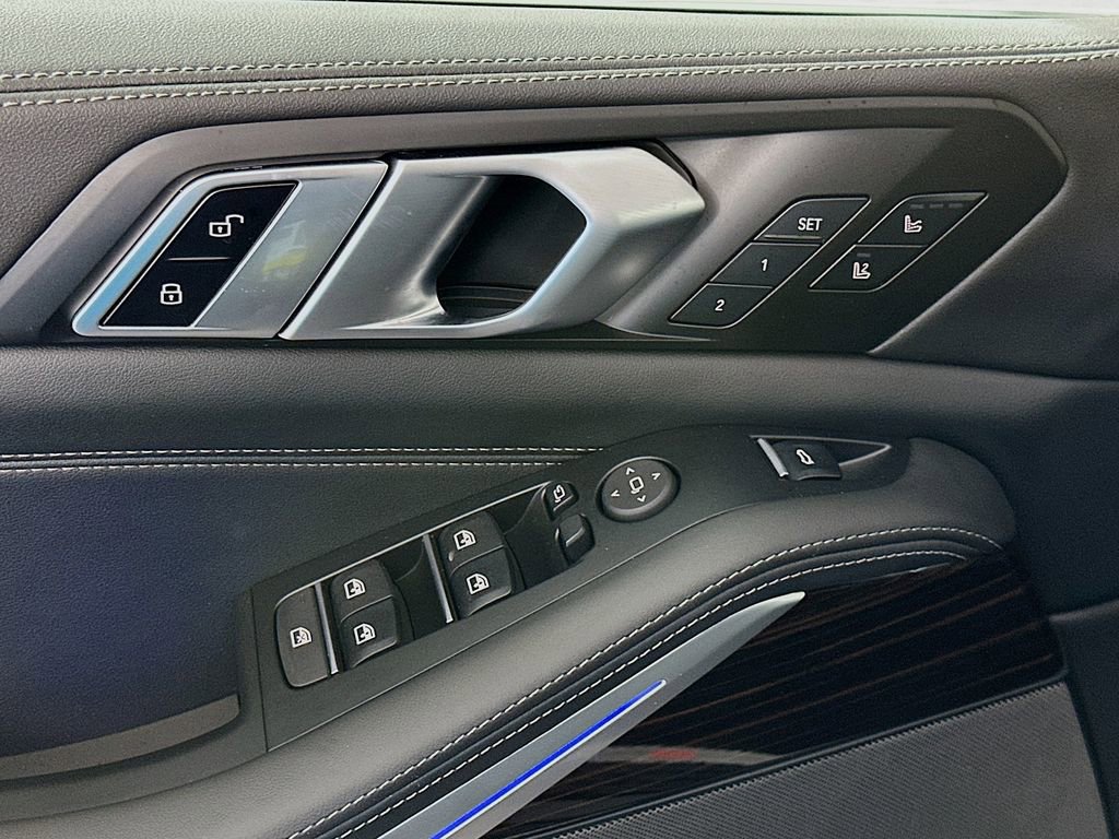 Certified 2024 BMW X5 xDrive40i w/ Premium Package image 18